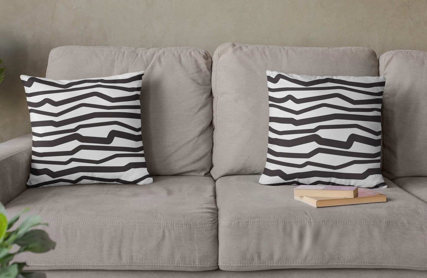 Black and White Zigzag Pillow Cover